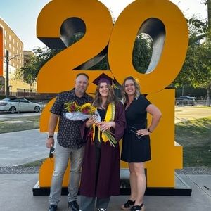 Meet your Posher, Danielle